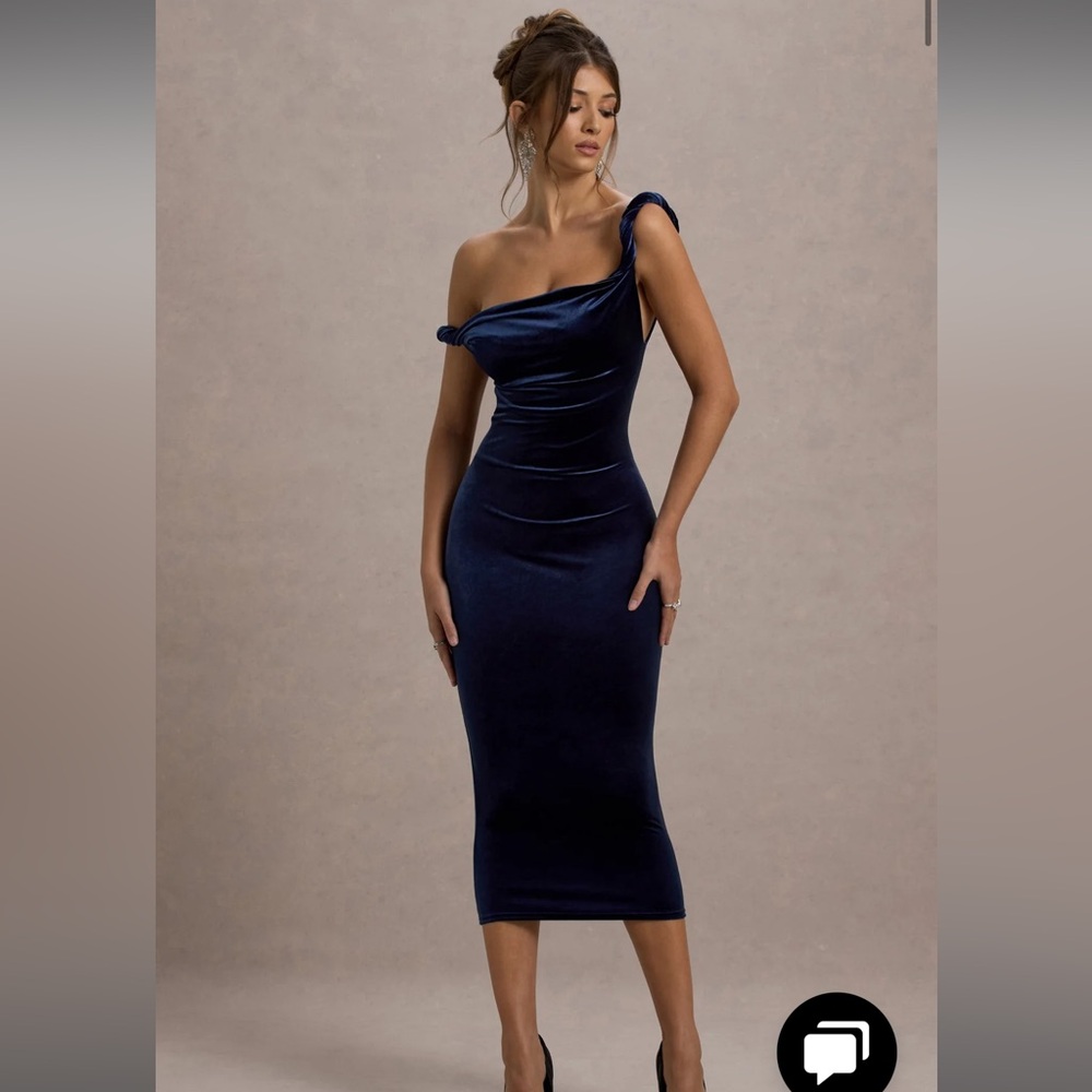 Club L London Navy One-Shoulder Velvet Midi Dress